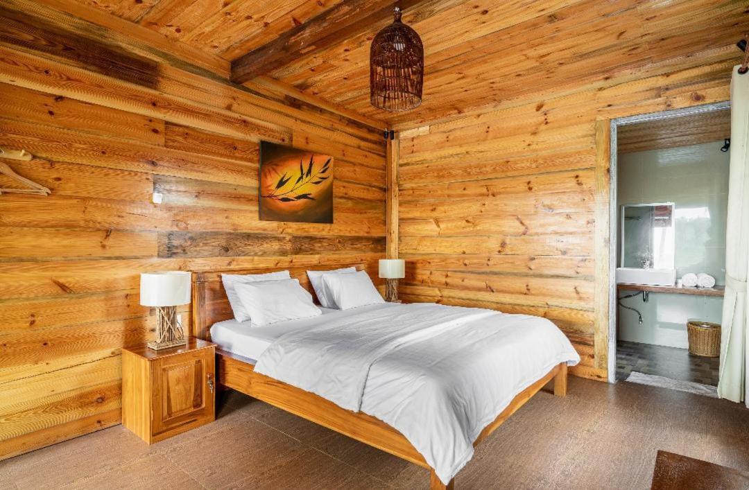 Peraja Bungalows Loyok Sangyang Εξωτερικό φωτογραφία