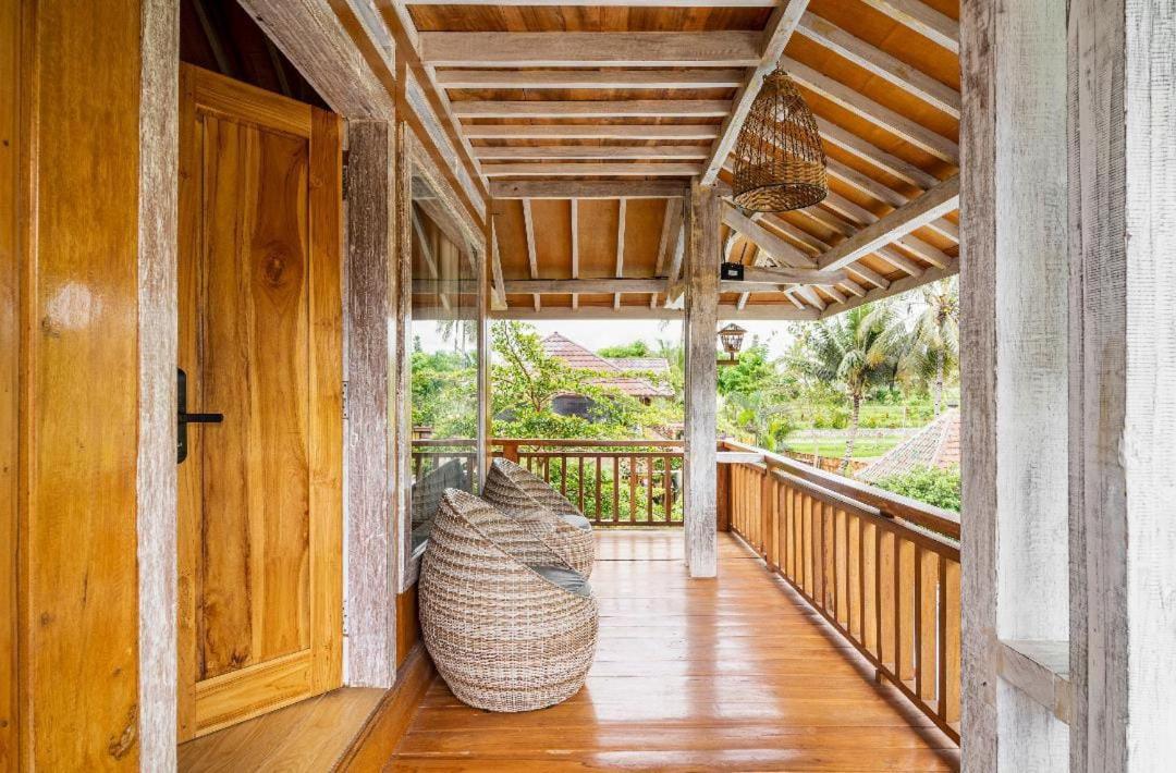 Peraja Bungalows Loyok Sangyang Εξωτερικό φωτογραφία