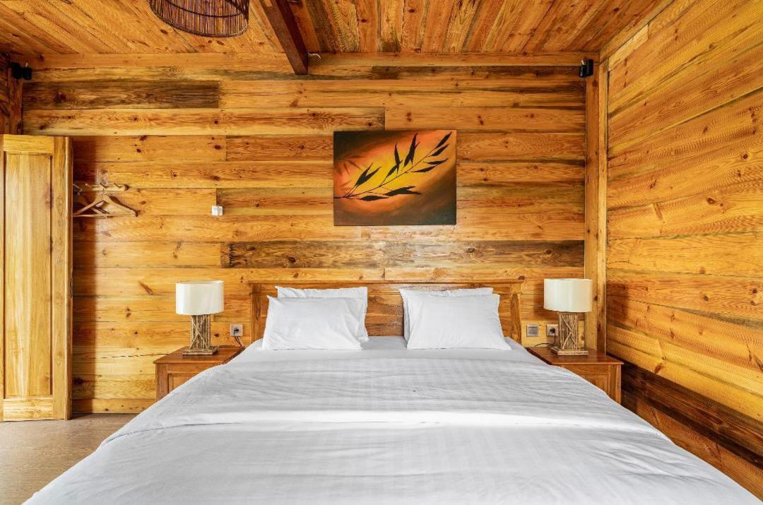 Peraja Bungalows Loyok Sangyang Εξωτερικό φωτογραφία