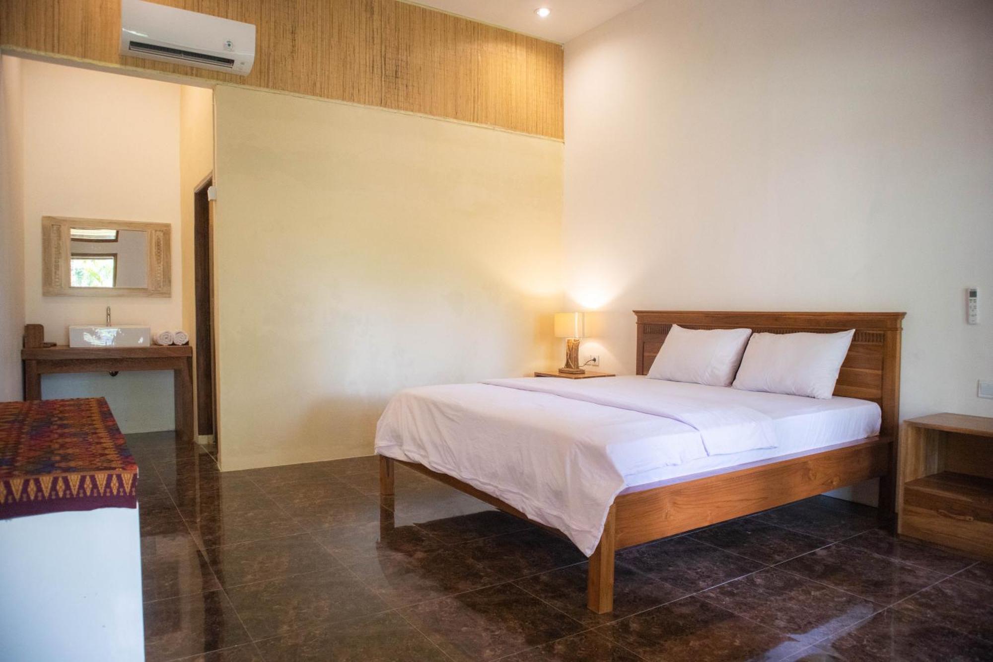 Peraja Bungalows Loyok Sangyang Δωμάτιο φωτογραφία