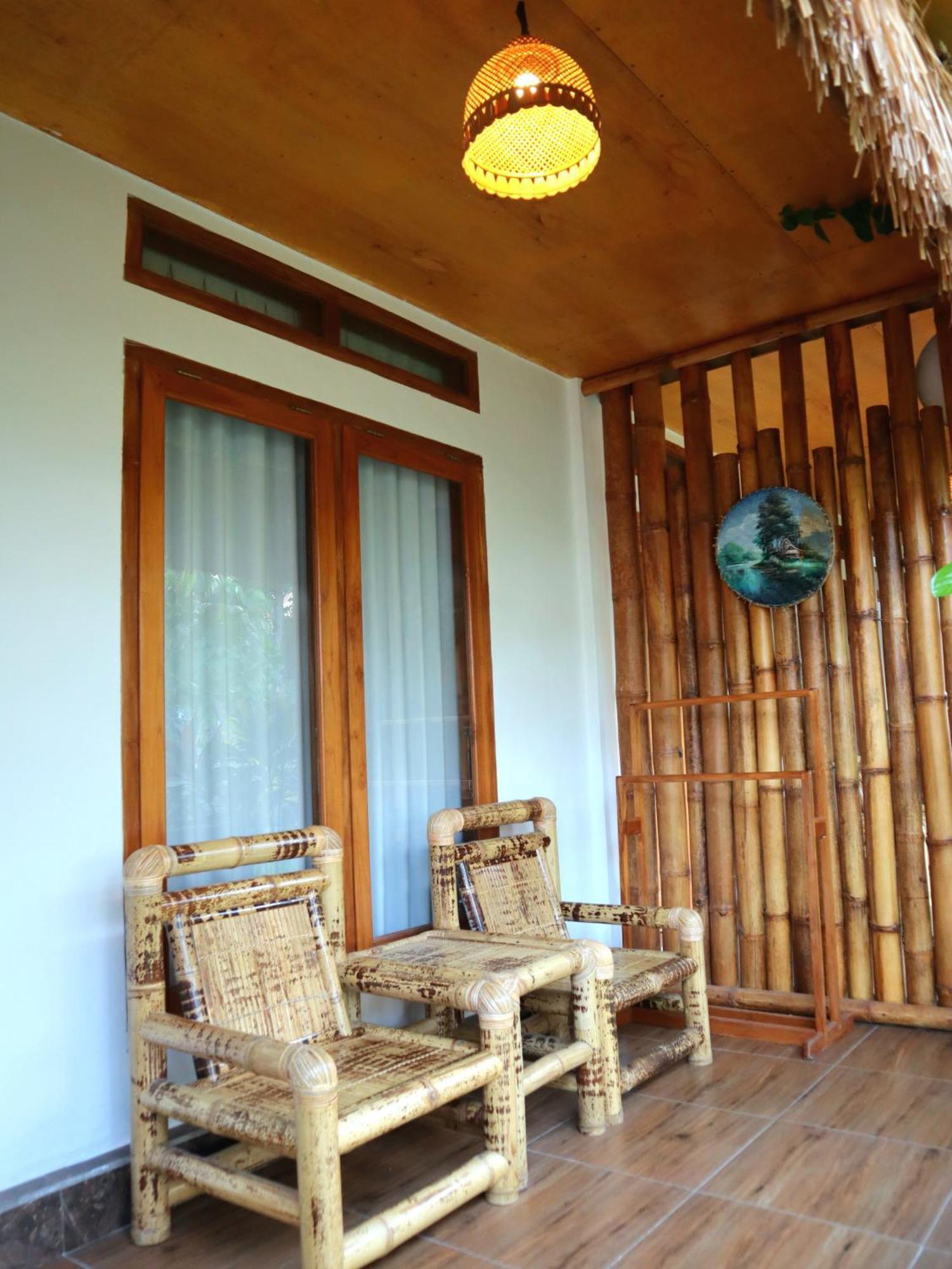 Peraja Bungalows Loyok Sangyang Δωμάτιο φωτογραφία