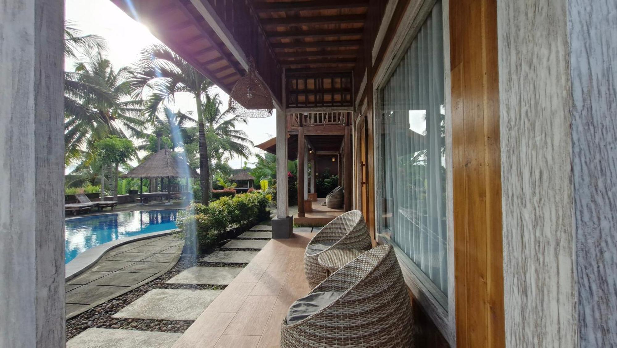 Peraja Bungalows Loyok Sangyang Εξωτερικό φωτογραφία