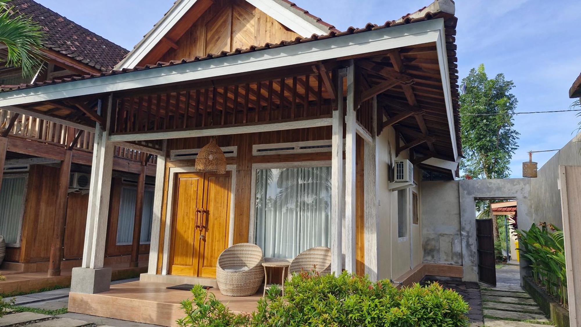 Peraja Bungalows Loyok Sangyang Εξωτερικό φωτογραφία